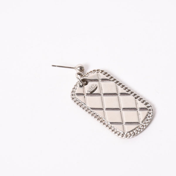 Very Good Condition CHANEL Coco Mark Drop Earrings Accessories Weight Approximately 13.20g 09P Stamp Matelasse Silver Binaural Used 4a003130
