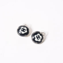 画像をギャラリービューアに読み込む, 極美品 CHANEL シャネル ココマーク イヤリング 重量約3.91g 04S刻印 ボタン フラワー カメリア クリア 樹脂系 中古 4a003128
