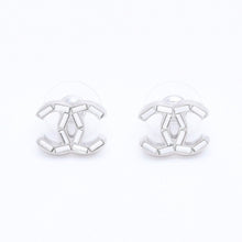 画像をギャラリービューアに読み込む, CHANEL シャネル ココマーク ピアス 重量約3.99g B11P刻印 ラインストーン メタル シルバー クリア 両耳用 美品 中古 4a003144