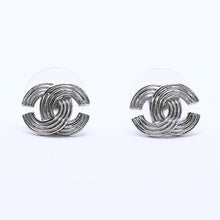 画像をギャラリービューアに読み込む, CHANEL シャネル ココマーク ピアス アクセサリー 重量約2.20g 00A刻印 メタル シルバー 両耳用 美品 中古 4a003132