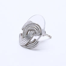 画像をギャラリービューアに読み込む, CHANEL シャネル ココマーク ピアス アクセサリー 重量約2.20g 00A刻印 メタル シルバー 両耳用 美品 中古 4a003132