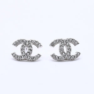 CHANEL シャネル ココマーク ピアス 重量約1.58g B15C刻印 ラインストーン メタル シルバー クリア 両耳用 美品 中古 4a003147
