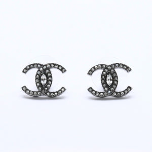 CHANEL シャネル ココマーク ピアス 重量約3.53g L21K刻印 ラインストーン メタル ガンメタ クリア 両耳用 美品 中古 4a003138