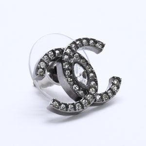 CHANEL シャネル ココマーク ピアス 重量約3.53g L21K刻印 ラインストーン メタル ガンメタ クリア 両耳用 美品 中古 4a003138