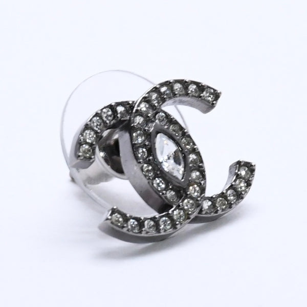 CHANEL シャネル ココマーク ピアス 重量約3.53g L21K刻印 ラインストーン メタル ガンメタ クリア 両耳用 美品 中古 4a003138