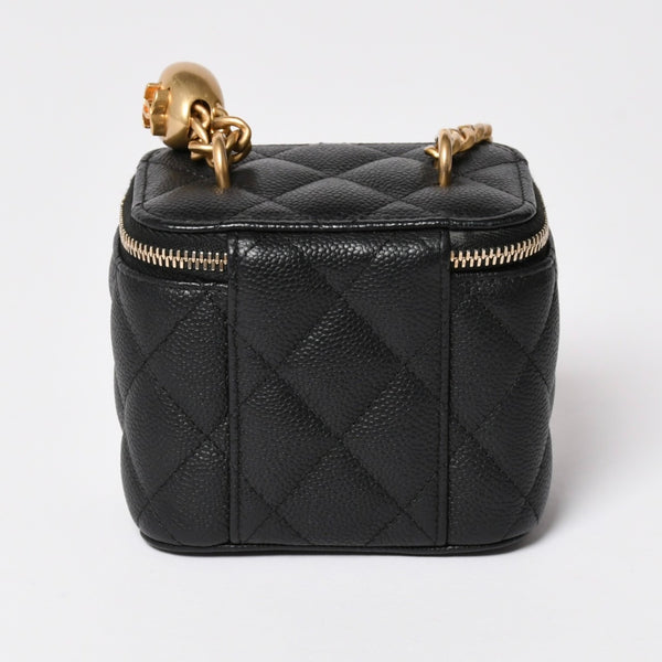 極美品 CHANEL シャネル ミニバニティ チェーンショルダーバッグ ランダム番台 ココマーク ハート キャビアスキン ブラック 中古 4a003088