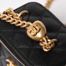 Load image into Gallery viewer, 極美品 CHANEL シャネル ミニバニティ チェーンショルダーバッグ ランダム番台 ココマーク ハート キャビアスキン ブラック 中古 4a003088
