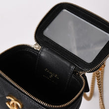 Load image into Gallery viewer, 極美品 CHANEL シャネル ミニバニティ チェーンショルダーバッグ ランダム番台 ココマーク ハート キャビアスキン ブラック 中古 4a003088