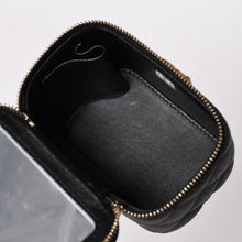 Load image into Gallery viewer, 極美品 CHANEL シャネル ミニバニティ チェーンショルダーバッグ ランダム番台 ココマーク ハート キャビアスキン ブラック 中古 4a003088