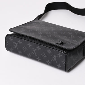 極美品 LOUIS VUITTON ルイヴィトン ディストリクトPM ショルダーバッグ M46255 モノグラムエクリプスキャンバス 中古 4a002878