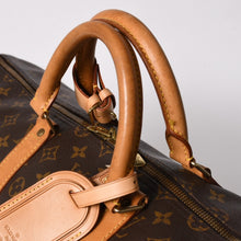 Load image into Gallery viewer, LOUIS VUITTON ルイヴィトン モノグラム キーポルバンドリエール55 2WAY ボストンバック M41414 ブラウン キャンバス 美品 中古 4a002948