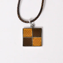 Load image into Gallery viewer, LOUIS VUITTON ルイヴィトン パンダンティフ ダミエ シルバー925 Ag925 ネックレス ブラウン イエロー 美品 中古 4a003249
