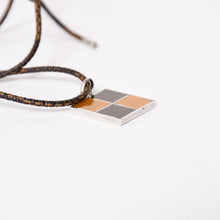 Load image into Gallery viewer, LOUIS VUITTON ルイヴィトン パンダンティフ ダミエ シルバー925 Ag925 ネックレス ブラウン イエロー 美品 中古 4a003249