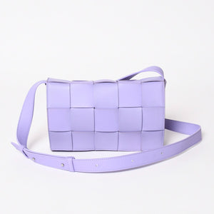 極美品 BOTTEGA VENETA ボッテガヴェネタ カセット ショルダーバッグ イントレチャート レザー パープル 649601 中古 4a003219