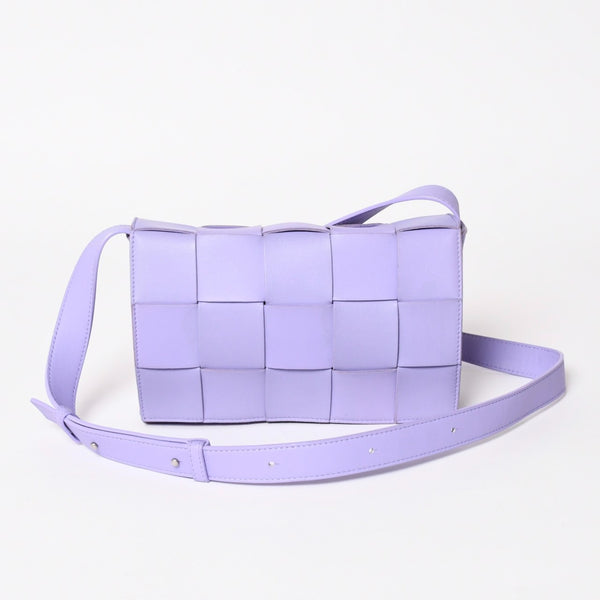 極美品 BOTTEGA VENETA ボッテガヴェネタ カセット ショルダーバッグ イントレチャート レザー パープル 649601 中古 4a003219