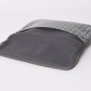 新品同様 GOYARD ゴヤール 折りたたみクラッチバッグ サンマリー MM ヘリンボーン柄 グレー 中古 4a003226