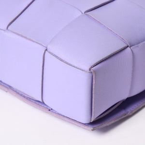 極美品 BOTTEGA VENETA ボッテガヴェネタ カセット ショルダーバッグ イントレチャート レザー パープル 649601 中古 4a003219