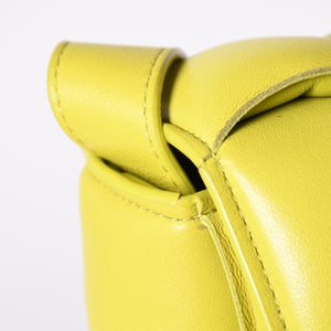 極美品 BOTTEGAVENETA ボッテガヴェネタ PADDED CASSETTE パデッド カセット ショルダーバッグ 591970 ライムグリーン 中古 4a003222