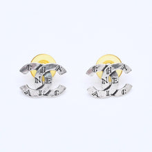 画像をギャラリービューアに読み込む, 極美品 CHANEL シャネル ピアス ココマーク シルバー 05V 刻印両側 earrings 中古 4c073906