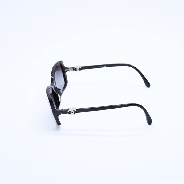 CHANEL シャネル サングラス アイウェア 5218-A c.501/3C サイズ54□16 135 ココマーク ブラック 美品 中古 4a003233