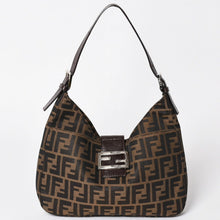 画像をギャラリービューアに読み込む, 極美品 FENDI フェンディ Shoulder Bag ショルダーバッグ ズッカ キャンバス レザー シルバー金具 中古 4a003043