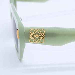 極美品 LOEWE ロエベ サングラス アイウェア LW40129U 95A サイズ50□22 140 アナグラムロゴ パステルグリーン 中古 4a003236