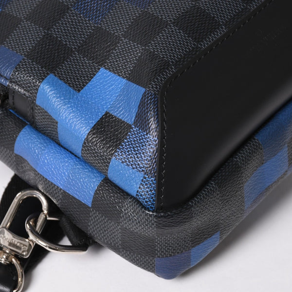 極美品 LOUIS VUITTON ルイヴィトン ボディバッグ ブラック ブルー グラフィット ピクセル アヴェニュー PVC レザーキャンバス シルバー金具 中古 4a002876