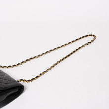 Load image into Gallery viewer, CHANEL シャネル パリ限定マトラッセチェーンショルダーバッグ Wフラップ ラムスキン ブラック SV×GD金具 2番台 ココマーク 美品 中古 4a003277