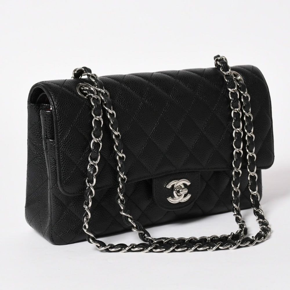 Like new CHANEL Chanel Matelasse 25 W flap W chain shoulder bag 19 series Coco mark caviar skin black used 4a003366