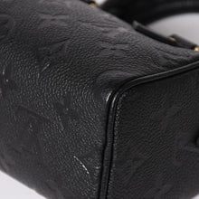 Load image into Gallery viewer, 新品同様 LOUIS VUITTON ルイヴィトン ナノ スピーディ 2WAYハンドバッグ M82450 ブラック モノグラムアンプラントレザー 中古 4a003279
