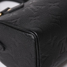 Load image into Gallery viewer, 新品同様 LOUIS VUITTON ルイヴィトン ナノ スピーディ 2WAYハンドバッグ M82450 ブラック モノグラムアンプラントレザー 中古 4a003279