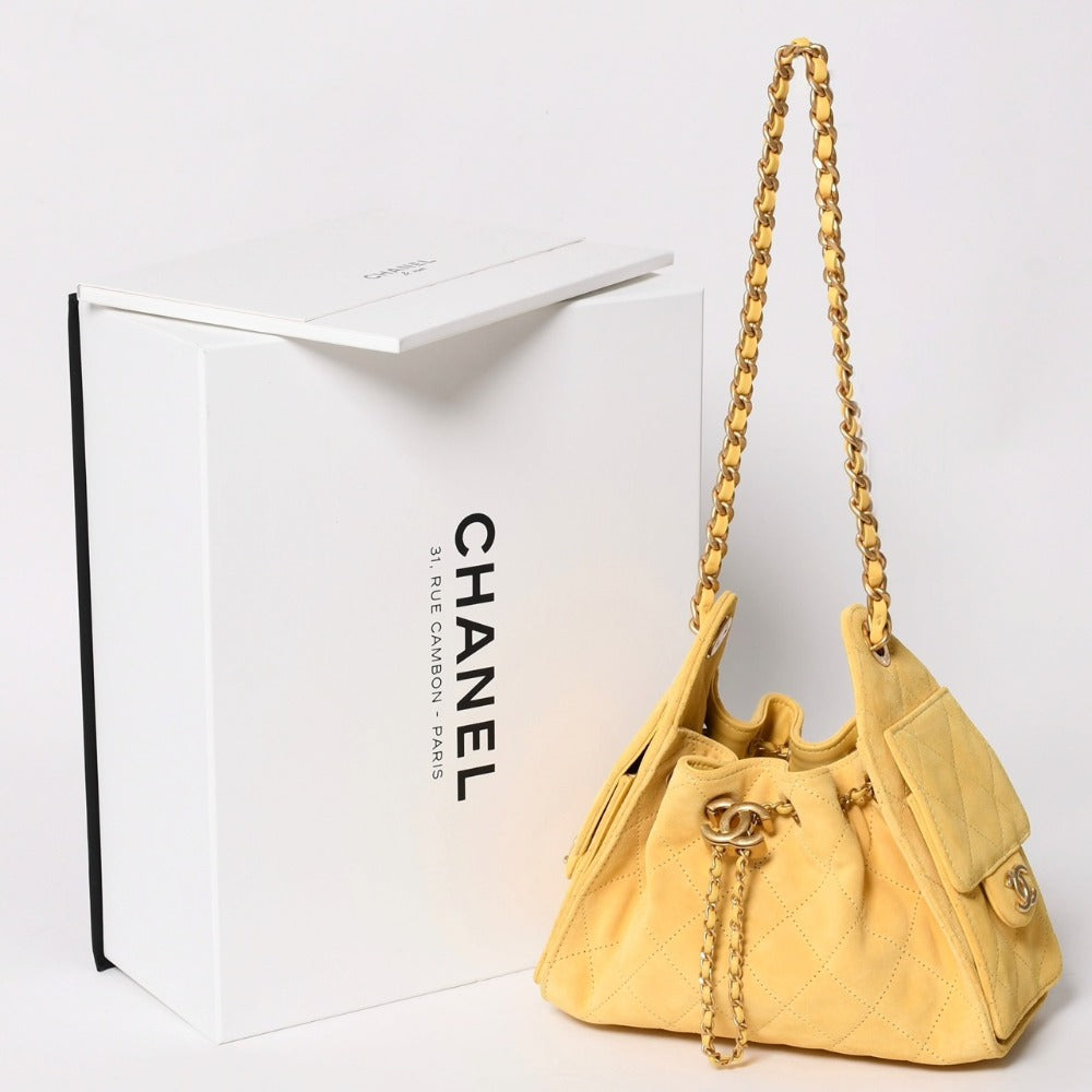 新品未使用 CHANEL シャネル 26SS CHANEL 25 ミニ ワンショルダーバッグ AS5631 ランダム番台 スエード ココマーク イエロー 中古 4a003295