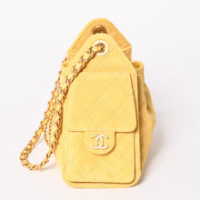 画像をギャラリービューアに読み込む, 新品未使用 CHANEL シャネル 26SS CHANEL 25 ミニ ワンショルダーバッグ AS5631 ランダム番台 スエード ココマーク イエロー 中古 4a003295