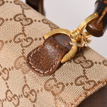 Load image into Gallery viewer, GUCCI グッチ バンブーハンドバッグ オールドグッチ ショルダーバッグ GGキャンバス バンブー ブラウン ベージュ ターンロック 美品 中古 4a003328