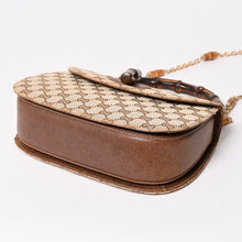 Load image into Gallery viewer, GUCCI グッチ バンブーハンドバッグ オールドグッチ ショルダーバッグ GGキャンバス バンブー ブラウン ベージュ ターンロック 美品 中古 4a003328