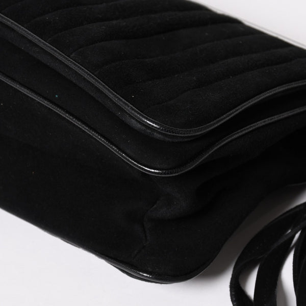 極美品 SAINT LAURENT サンローラン リヴゴーシュ スウェードクラッチバッグ ハンドバッグ ブラック シルバー金具 フラップ 中古 4a003038
