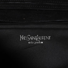 画像をギャラリービューアに読み込む, 極美品 SAINT LAURENT サンローラン リヴゴーシュ スウェードクラッチバッグ ハンドバッグ ブラック シルバー金具 フラップ 中古 4a003038