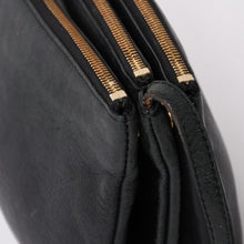 Load image into Gallery viewer, CELINE セリーヌ スモールトリオ Shoulder Bag ショルダーバッグ ブラック ゴールド金具 レザー 美品 中古 4a003012