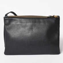 画像をギャラリービューアに読み込む, 極美品 CELINE セリーヌ トリオ ショルダーバッグ クラッチバッグ ブラック レザー ゴールド金具 中古 4a002911