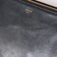 画像をギャラリービューアに読み込む, 極美品 CELINE セリーヌ トリオ ショルダーバッグ クラッチバッグ ブラック レザー ゴールド金具 中古 4a002911