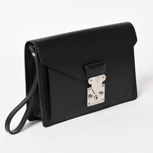 画像をギャラリービューアに読み込む, 極美品 LOUIS VUITTON ルイヴィトン エピバッグ ブラック エピレザー ポシェット セリエ セカンドバッグ シルバー金具 中古 4a003011