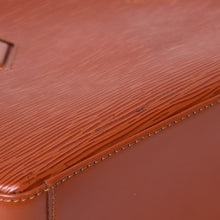 画像をギャラリービューアに読み込む, 極美品 LOUIS VUITTON ルイヴィトン エピサブロン ハンドバッグ ケニアブラウン エピレザー ゴールド金具 廃盤 M52043 中古 4a002921