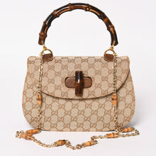 Load image into Gallery viewer, GUCCI グッチ バンブーハンドバッグ オールドグッチ ショルダーバッグ GGキャンバス バンブー ブラウン ベージュ ターンロック 美品 中古 4a003328