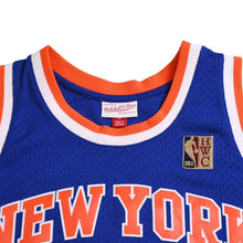 画像をギャラリービューアに読み込む, 新品同様 Mitchell&amp;Ness ミッチェルアンドネス MF DOOM 1971-2020 ニューヨークニックス スウィングマンユニフォーム Lサイズ オレンジ ブルー 中古 4a002302