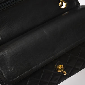 極美品 CHANEL シャネル マトラッセ25 Wフラップ Wチェーンショルダーバッグ A01112 2番台 ラムスキン ココマーク ブラック 中古 4a003285
