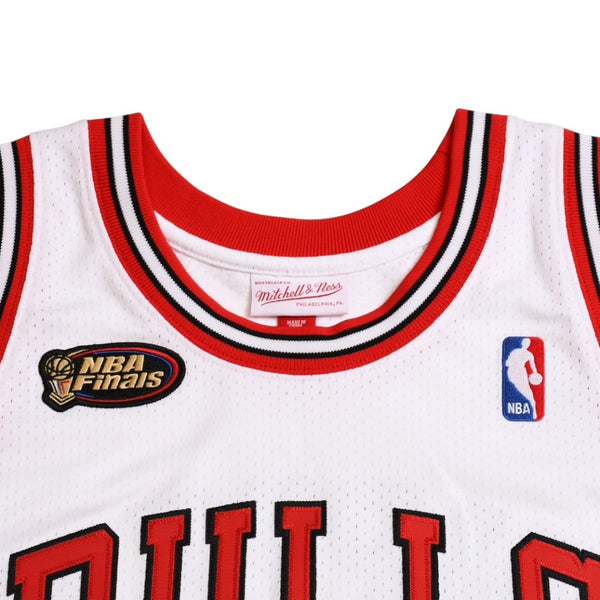 新品同様 Mitchell&Ness ミッチェルアンドネス シカゴブルズ スコッティピッペン 1997-98 オーセンティックジャージ サイズL ホワイト レッド 中古 4a002223