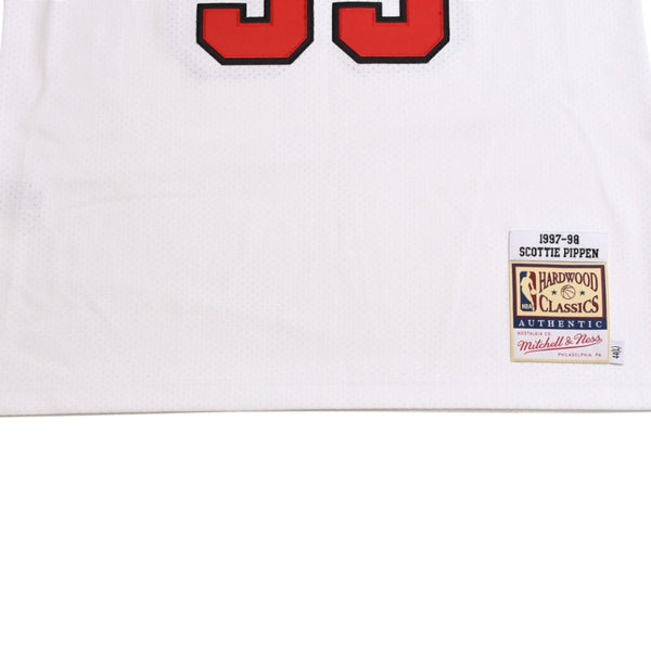 新品同様 Mitchell&Ness ミッチェルアンドネス シカゴブルズ スコッティピッペン 1997-98 オーセンティックジャージ サイズL ホワイト レッド 中古 4a002223