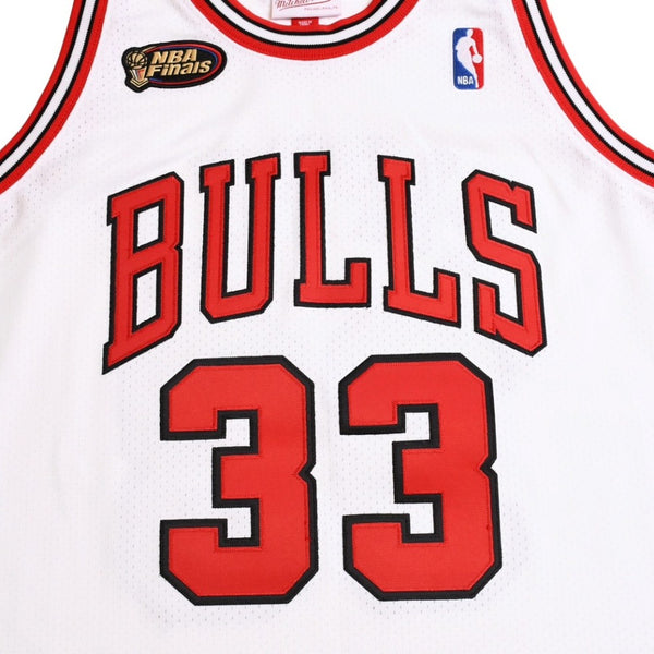 新品同様 Mitchell&Ness ミッチェルアンドネス シカゴブルズ スコッティピッペン 1997-98 オーセンティックジャージ サイズL ホワイト レッド 中古 4a002223