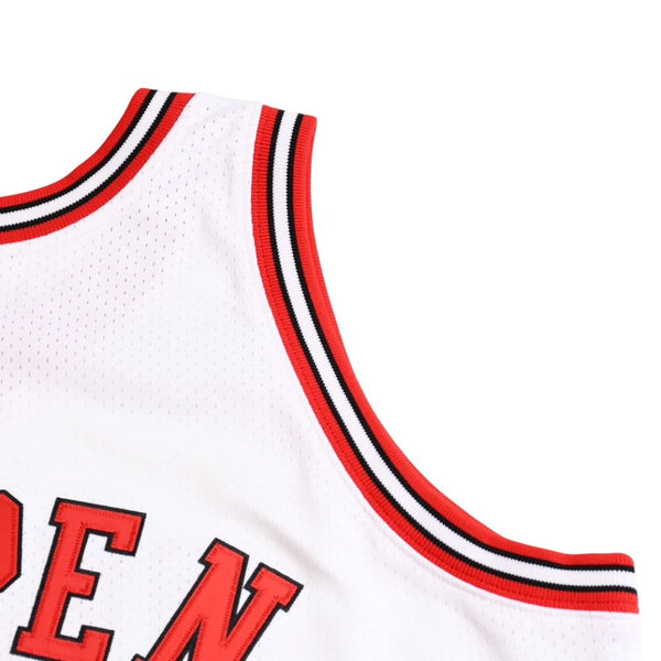 新品同様 Mitchell&Ness ミッチェルアンドネス シカゴブルズ スコッティピッペン 1997-98 オーセンティックジャージ サイズL ホワイト レッド 中古 4a002223