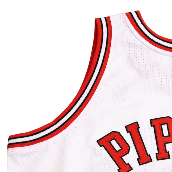 新品同様 Mitchell&Ness ミッチェルアンドネス シカゴブルズ スコッティピッペン 1997-98 オーセンティックジャージ サイズL ホワイト レッド 中古 4a002223